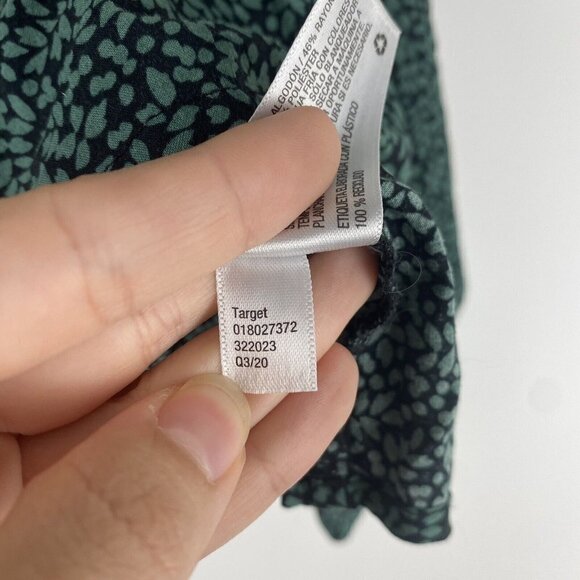 A New Day Women's Puff Sleeve Cropped Blouse Size S Green Black V Neck Leaf - Picture 5 of 9